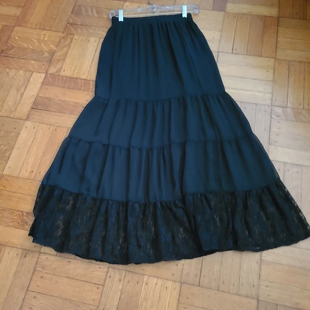 Perfect sheer maxi skirt Hp🔥🔥🔥